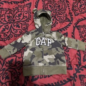 Baby Gap bear ear hoodie green camo 3-6 months